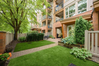 Photo 2 at 112 - 2601 Whiteley Court, Lynn Valley, North Vancouver