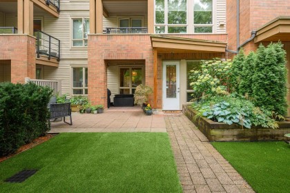 Photo 3 at 112 - 2601 Whiteley Court, Lynn Valley, North Vancouver