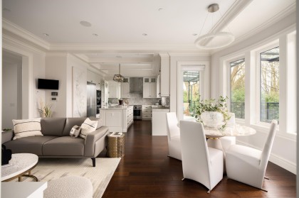 Photo 11 at 3955 W Broadway, Point Grey, Vancouver West