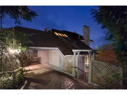 Photo 2 at 3699 Sunset Lane, West Bay, West Vancouver