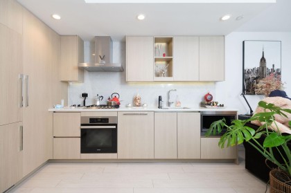 Photo 4 at 905 - 1768 Cook Street, False Creek, Vancouver West
