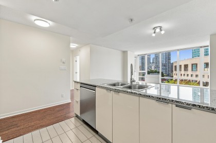 Photo 3 at 1205 - 788 Hamilton Street, Downtown VW, Vancouver West