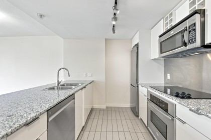 Photo 4 at 1205 - 788 Hamilton Street, Downtown VW, Vancouver West