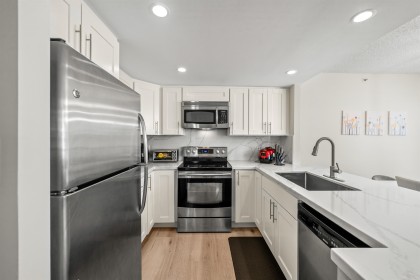 Photo 4 at 706 - 867 Hamilton Street, Downtown VW, Vancouver West