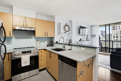 Photo 10 at 1703 - 1295 Richards Street, Downtown VW, Vancouver West