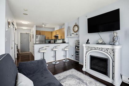 Photo 8 at 1703 - 1295 Richards Street, Downtown VW, Vancouver West