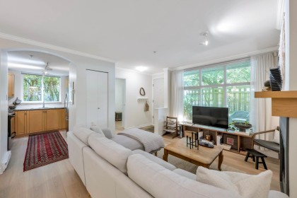 Photo 9 at 2 - 1071 Lynn Valley Road, Lynn Valley, North Vancouver