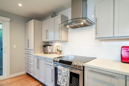 Photo 12 at 18 - 2214 Folkstone Way, Panorama Village, West Vancouver
