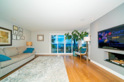 Photo 7 at 18 - 2214 Folkstone Way, Panorama Village, West Vancouver