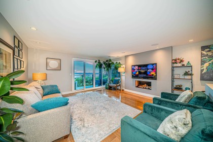 Photo 5 at 18 - 2214 Folkstone Way, Panorama Village, West Vancouver