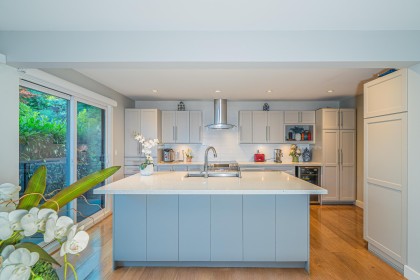Photo 10 at 18 - 2214 Folkstone Way, Panorama Village, West Vancouver