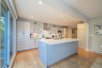 Photo 15 at 18 - 2214 Folkstone Way, Panorama Village, West Vancouver