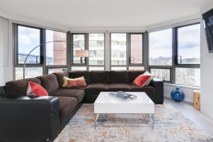 Photo 4 at 303 - 1625 Hornby Street, Yaletown, Vancouver West