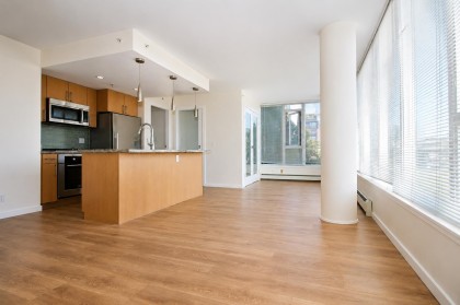 Photo 2 at 306 - 1887 Crowe Street, False Creek, Vancouver West