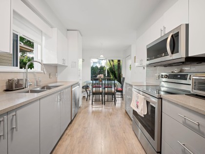 Photo 6 at 8 - 815 Tobruck Avenue, Mosquito Creek, North Vancouver