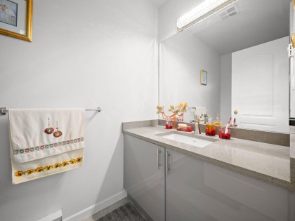 Photo 11 at 8 - 815 Tobruck Avenue, Mosquito Creek, North Vancouver