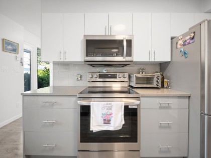 Photo 8 at 8 - 815 Tobruck Avenue, Mosquito Creek, North Vancouver