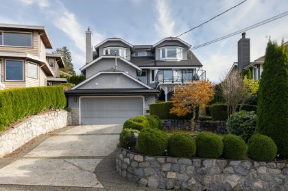 Photo 9 at 4050 St. Pauls Avenue, Upper Lonsdale, North Vancouver