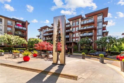 Photo 1 at 404 - 719 W 3rd Street, Harbourside, North Vancouver