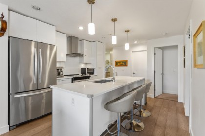 Photo 5 at 404 - 719 W 3rd Street, Harbourside, North Vancouver
