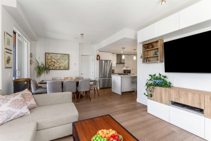 Photo 4 at 404 - 719 W 3rd Street, Harbourside, North Vancouver