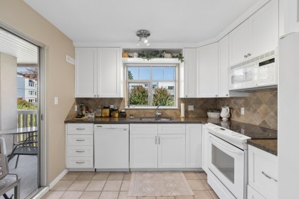 Photo 13 at 505 - 2059 Chesterfield Avenue, Central Lonsdale, North Vancouver