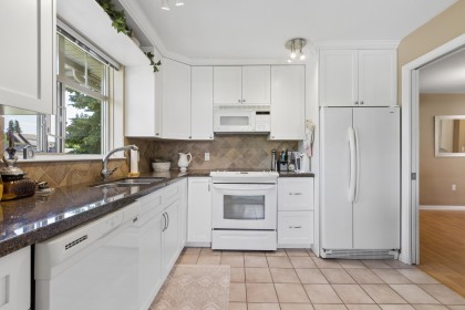 Photo 12 at 505 - 2059 Chesterfield Avenue, Central Lonsdale, North Vancouver