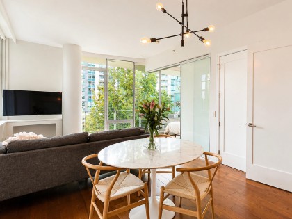 Photo 10 at 406 - 1633 Ontario Street, False Creek, Vancouver West