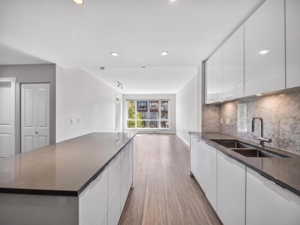 Photo 7 at 204 - 2651 Library Lane, Lynn Valley, North Vancouver