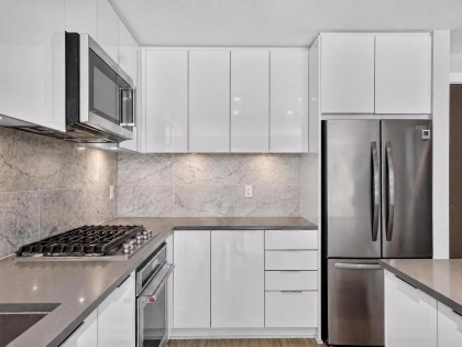 Photo 8 at 204 - 2651 Library Lane, Lynn Valley, North Vancouver