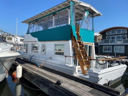 Photo 5 at A07 - 415 W Esplanade, Lower Lonsdale, North Vancouver