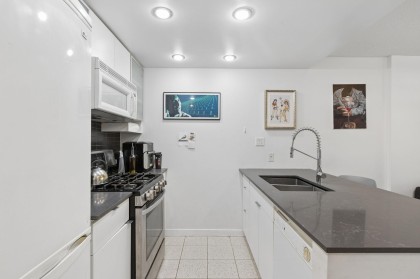 Photo 10 at 309 - 928 Beatty Street, Yaletown, Vancouver West