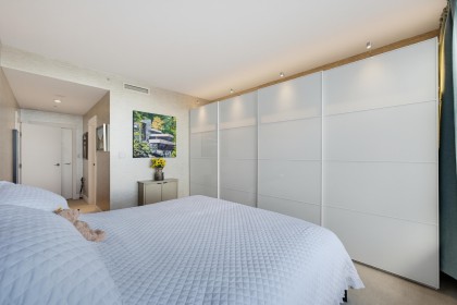 Photo 17 at 402 - 3355 Cypress Place, Cypress Park Estates, West Vancouver