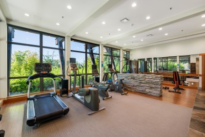 Photo 28 at 402 - 3355 Cypress Place, Cypress Park Estates, West Vancouver