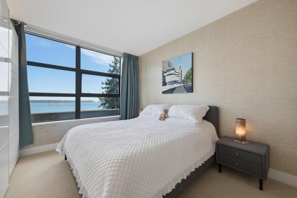 Photo 15 at 402 - 3355 Cypress Place, Cypress Park Estates, West Vancouver