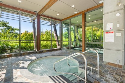 Photo 29 at 402 - 3355 Cypress Place, Cypress Park Estates, West Vancouver