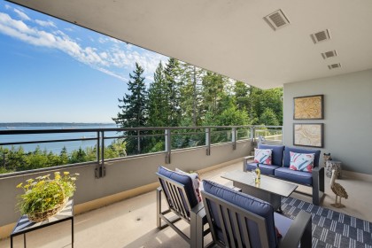 Photo 25 at 402 - 3355 Cypress Place, Cypress Park Estates, West Vancouver