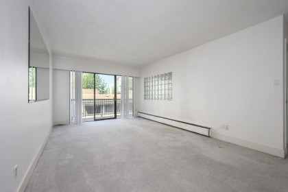 Photo 3 at 302 - 214 E 15th Street, Central Lonsdale, North Vancouver