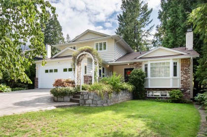 Photo 1 at 4594 Teviot Place, Canyon Heights NV, North Vancouver