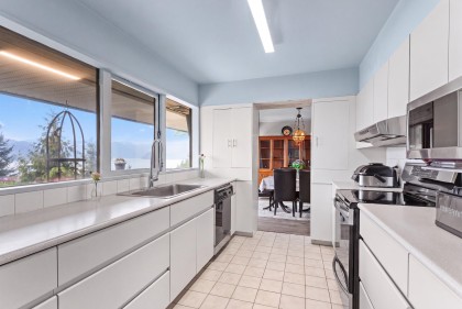Photo 14 at 115 Isleview Place, Lions Bay, West Vancouver