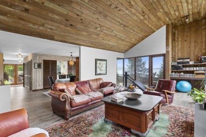Photo 4 at 115 Isleview Place, Lions Bay, West Vancouver