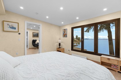 Photo 21 at 3298 Radcliffe Avenue, West Bay, West Vancouver