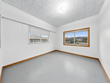 Photo 4 at 122 W 17th Avenue, Cambie, Vancouver West
