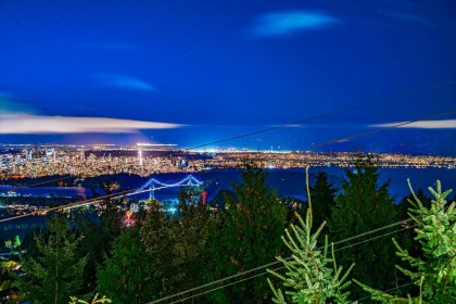 Photo 2 at 592 Craigmohr Drive, Glenmore, West Vancouver