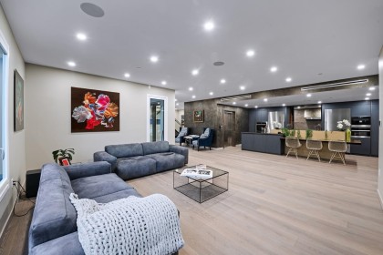 Photo 7 at 592 Craigmohr Drive, Glenmore, West Vancouver