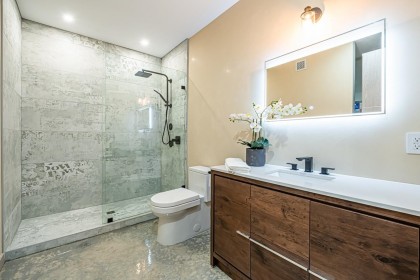Photo 20 at 592 Craigmohr Drive, Glenmore, West Vancouver