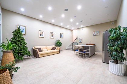 Photo 34 at 592 Craigmohr Drive, Glenmore, West Vancouver