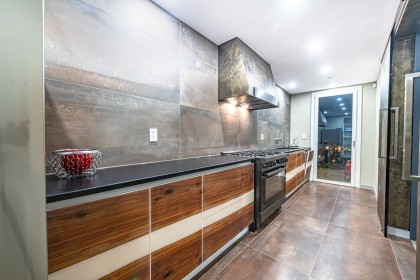 Photo 14 at 592 Craigmohr Drive, Glenmore, West Vancouver