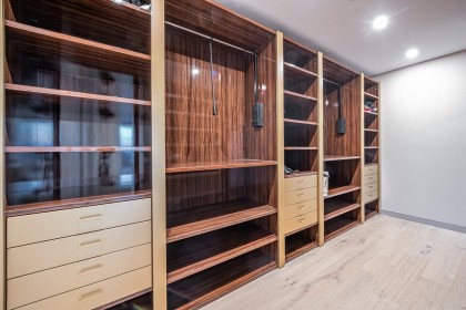 Photo 18 at 592 Craigmohr Drive, Glenmore, West Vancouver
