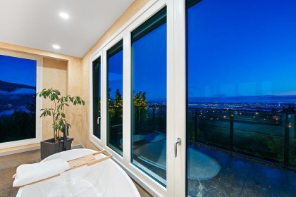 Photo 19 at 592 Craigmohr Drive, Glenmore, West Vancouver